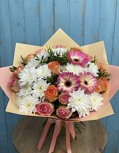 Букет цветов из:  Розы, Герберы и Хризантемы в Егорлыкской