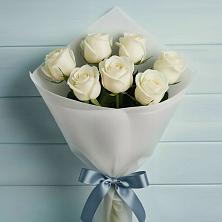 Букет 7 Белых роз Эдлесс Лав в Егорлыкской