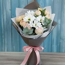 Букет цветов из:  Хризантемы и Розы в Егорлыкской