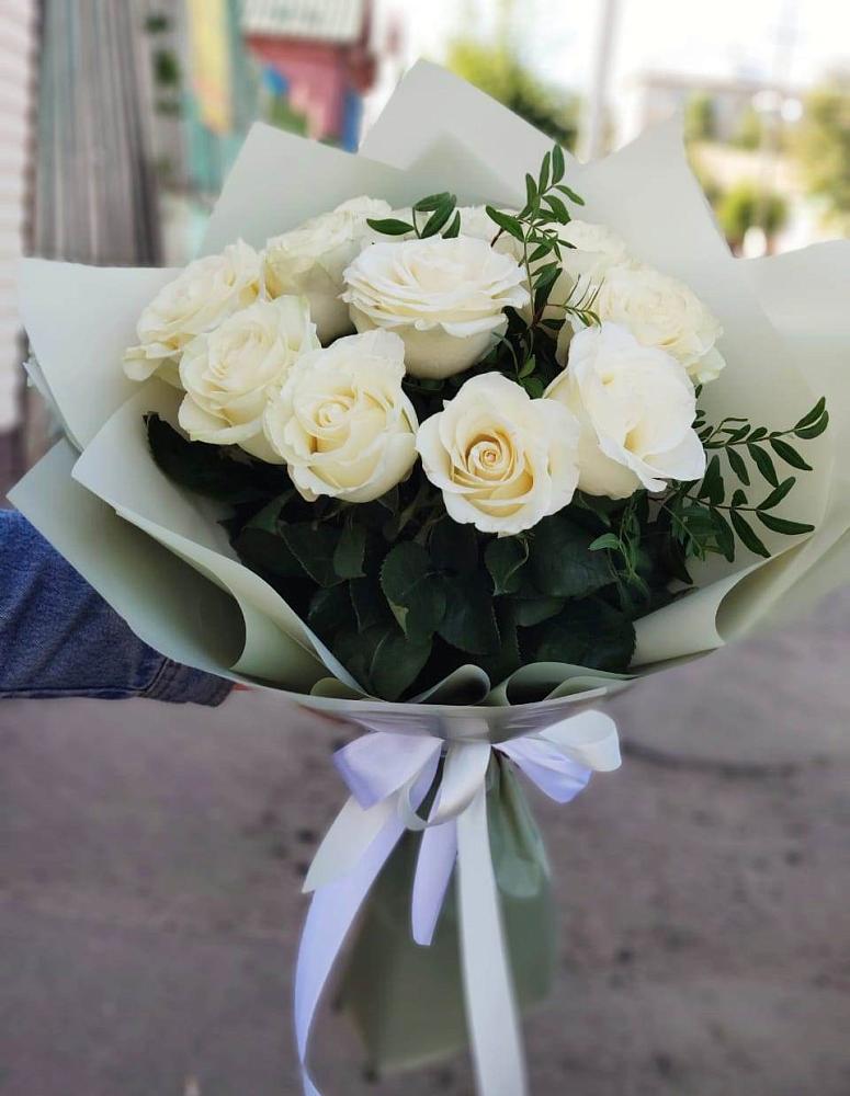 Букет Белые розы Проуд в Егорлыкской