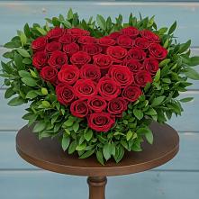 Цветочная композиция из Розы в виде сердца в Егорлыкской