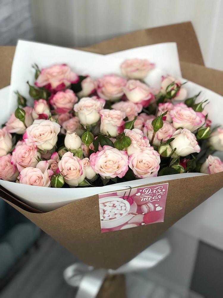 Букет цветов из: Розы в Егорлыкской