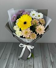 Букет цветов из:  Розы, Герберы и Хризантемы в Егорлыкской