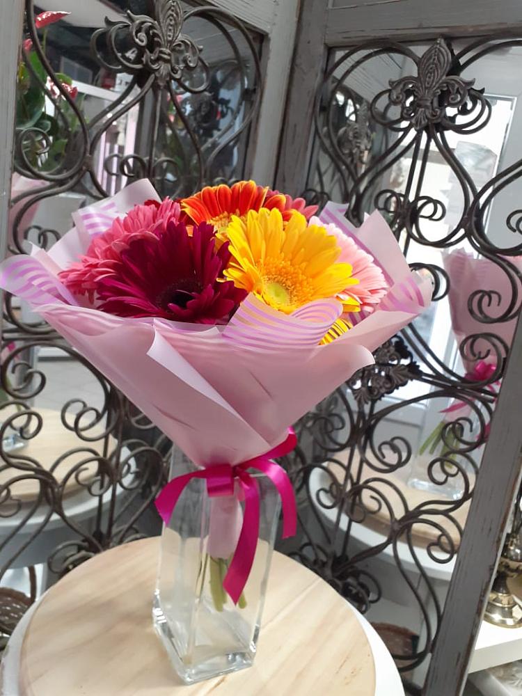 Букет цветов из: Герберы в Егорлыкской