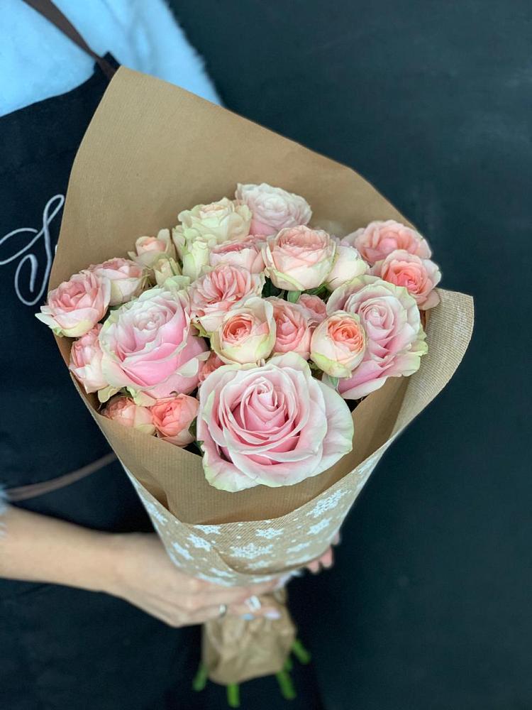 Букет цветов из: Хризантемы и Розы в Егорлыкской