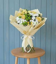 Букет цветов из:  Хризантемы и Розы в Егорлыкской