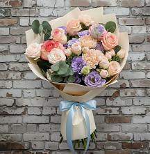 Букет цветов из:  Розы, Лизиантусы и Гвоздики #REPLACE_PRED# Егорлыкской